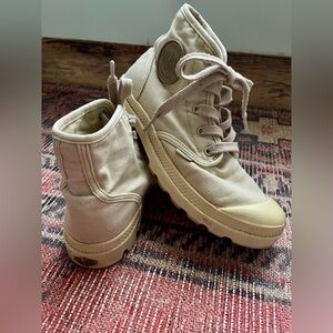 Palladium Canvas Pampa Hi Sneaker Boots